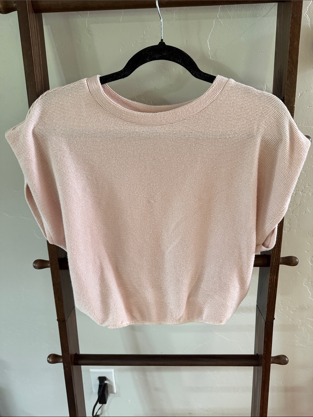 Women’s Short Sleeve Knit Top - Soft Light Pink